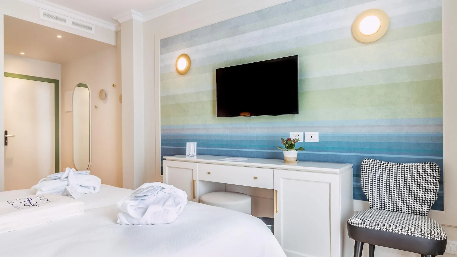 Sky Pool Hotel Sole Garda Garda  4*, Garda (Verona) Italien