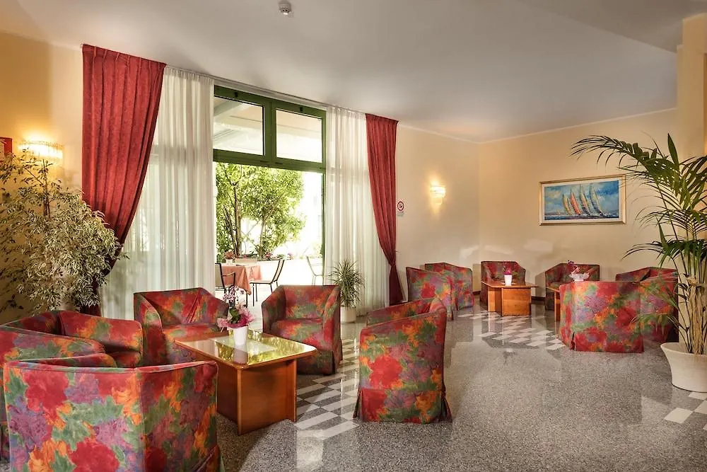 Sky Pool Hotel Sole Garda Garda  4*, Garda (Verona) Italien